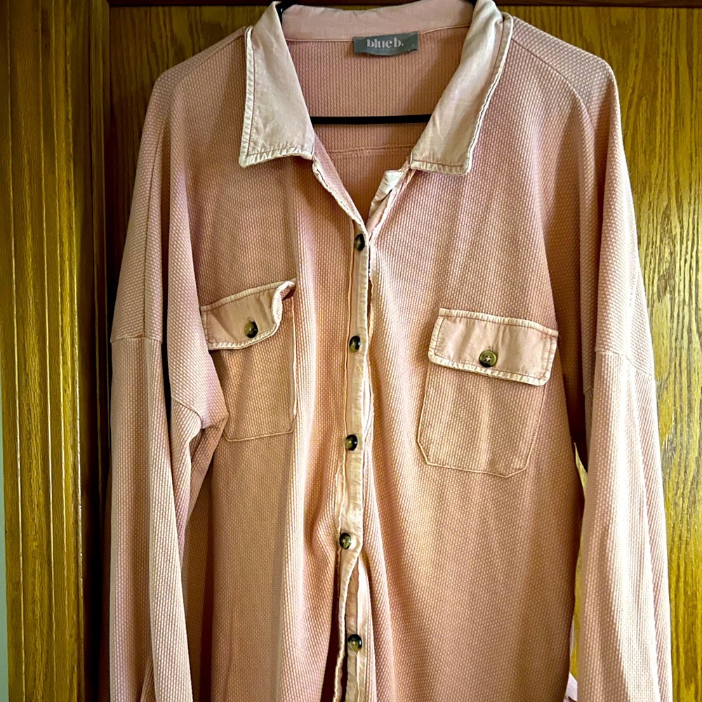 Coral/light pink long sleeve shacket